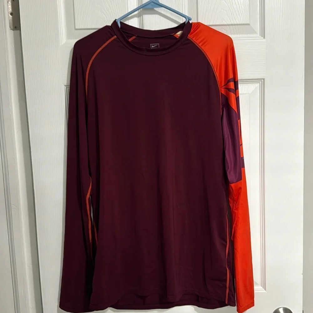 Nike performance wear team top